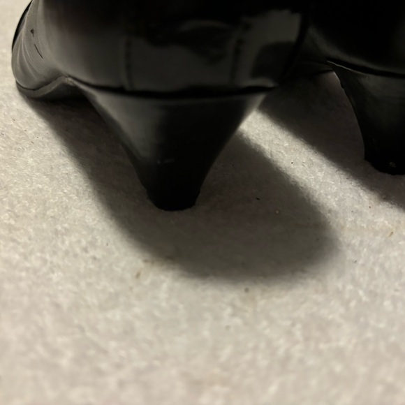 Almost Brand New Heels By ANNE KLEIN - Size 8 M - Heel Height 2 Inches- Box 72 - Picture 8 of 9